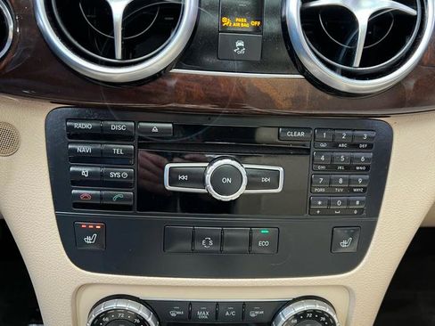 Used 2015 Mercedes-Benz GLK 350 350 4MATIC image 23