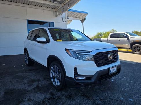 Used 2023 Honda Passport EX-L image 4