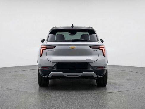 Used 2025 Chevrolet Equinox LT image 7