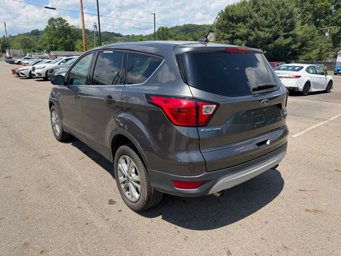 Used 2019 Ford Escape SE AWD/4WD image 3