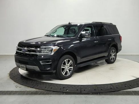 Used 2024 Ford Expedition Limited AWD/4WD image 4