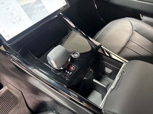 New 2025 Land Rover Range Rover Sport Dynamic SE image 13