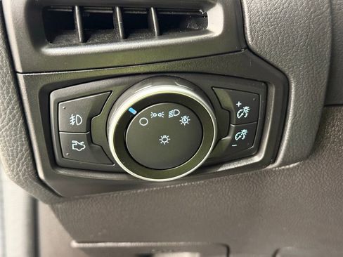 Used 2017 Ford Focus Titanium image 28