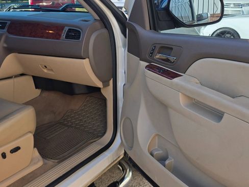 Used 2013 Chevrolet Silverado 1500 LTZ w/ LTZ White Diamond Edition image 16