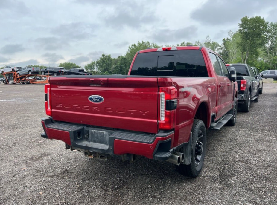 Used 2024 Ford F250 Lariat w/ Lariat Ultimate Package AWD/4WD image 3