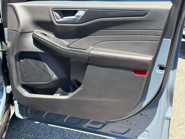 Used 2025 Ford Escape ST-Line FWD image 14