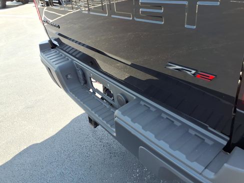 Used 2022 Chevrolet Colorado ZR2 AWD/4WD image 25