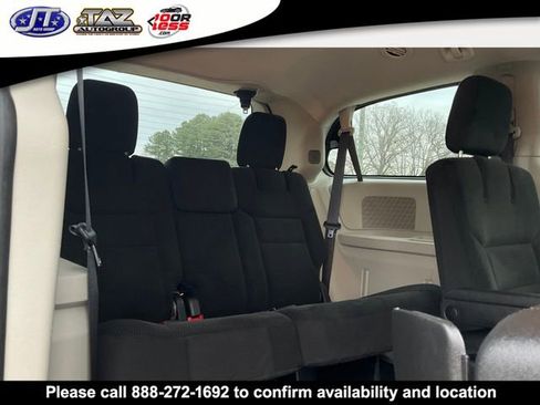 Used 2016 Dodge Grand Caravan SE w/ Quick Order Package 29E SE image 12