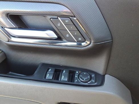 Used 2024 Chevrolet Silverado 2500 ZR2 image 29