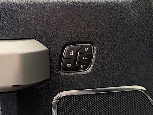 Used 2022 Ford F350 Lariat image 28