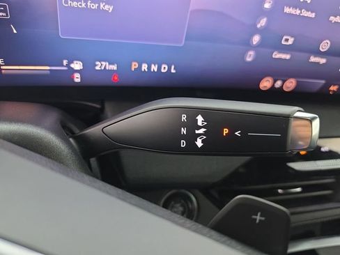 Used 2025 Buick Enclave Preferred FWD image 25