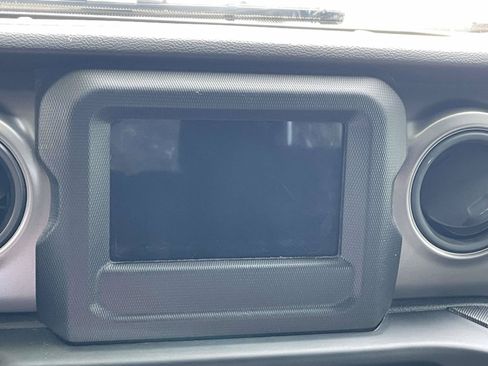 Used 2022 Jeep Wrangler Unlimited Sport AWD/4WD image 31