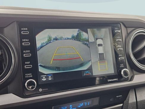 Used 2023 Toyota Tacoma TRD Sport w/ Advanced Technology Package image 19