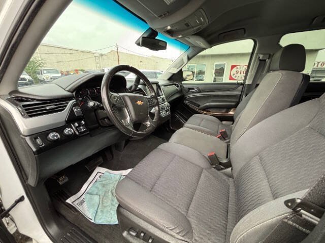Used 2020 Chevrolet Tahoe LS w/ Max Trailering Package AWD/4WD image 11
