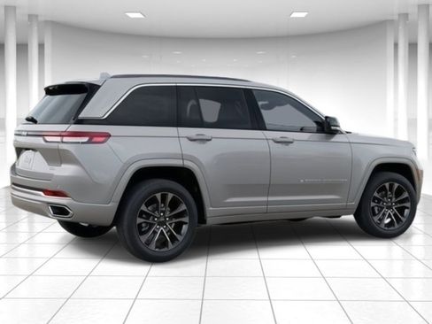 New 2025 Jeep Grand Cherokee Overland w/ Adv Protech Group III AWD/4WD image 4