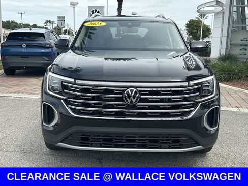 Certified 2025 Volkswagen Atlas SEL AWD/4WD image 3