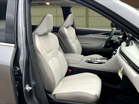 New 2026 INFINITI QX60 Luxe image 7