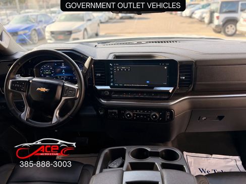 Used 2023 Chevrolet Silverado 1500 LT w/ Z71 Off-Road Package image 10