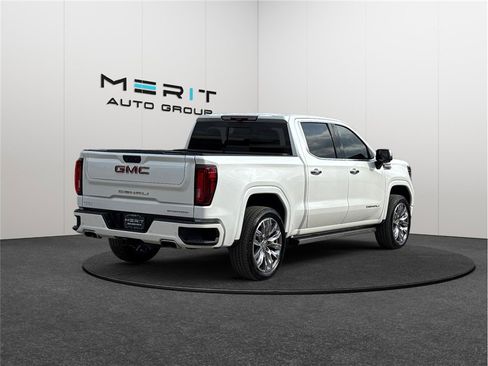 Used 2022 GMC Sierra 1500 Denali w/ Denali Reserve Package AWD/4WD image 9