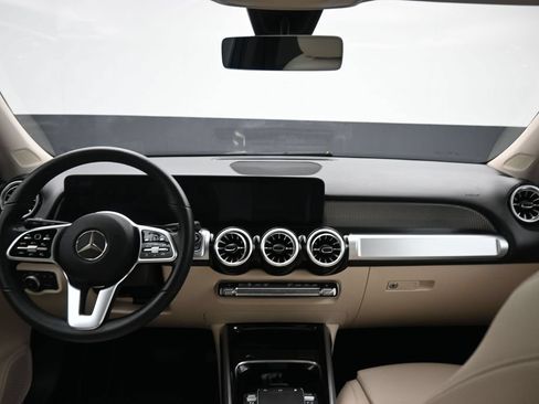 Used 2022 Mercedes-Benz GLB 250 4MATIC image 51