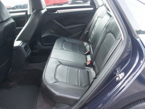 Used 2012 Volkswagen Passat 2.5 SE FWD image 7