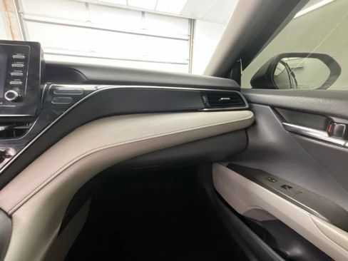 Used 2023 Toyota Camry SE FWD image 12