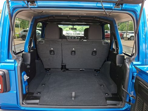 Used 2023 Jeep Wrangler Unlimited Sport AWD/4WD image 27