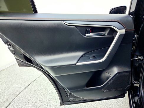 Used 2019 Toyota RAV4 Adventure image 21