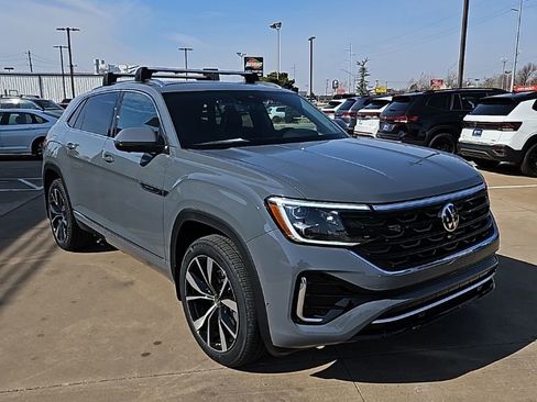 New 2026 Volkswagen Atlas Cross Sport SEL Premium R-Line AWD/4WD image 3