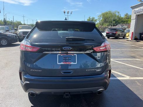 Used 2019 Ford Edge Titanium w/ Equipment Group 301A AWD/4WD image 6