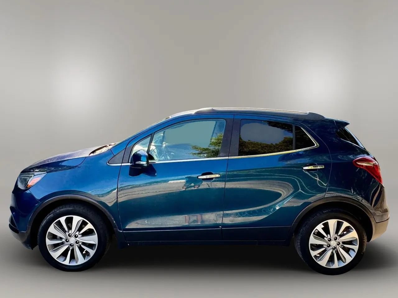 Used 2019 Buick Encore Preferred FWD image 4