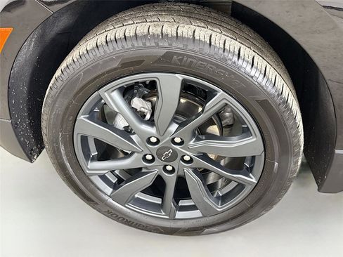 Used 2023 Chevrolet Equinox RS image 32