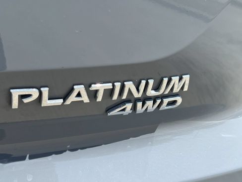 Used 2025 Nissan Pathfinder Platinum AWD/4WD image 5