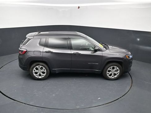 Used 2024 Jeep Compass Latitude AWD/4WD image 37