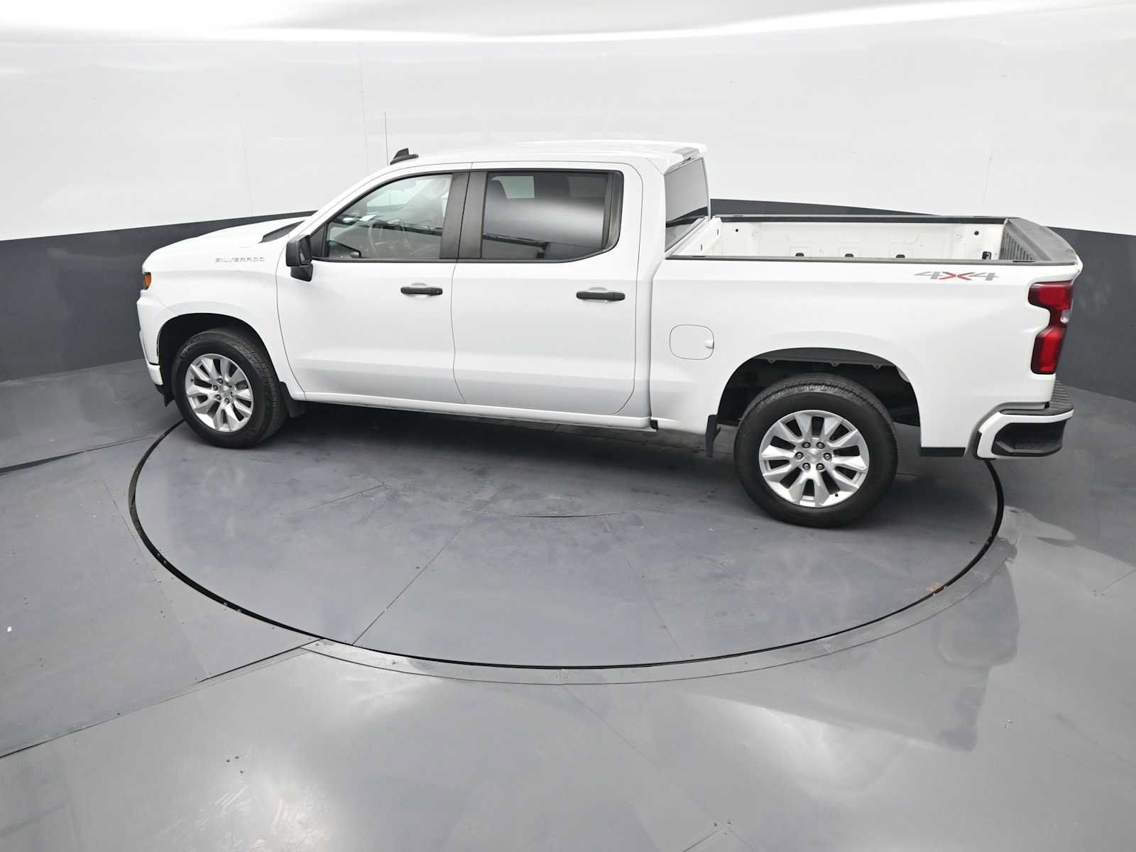 Used 2022 Chevrolet Silverado 1500 Custom AWD/4WD image 24