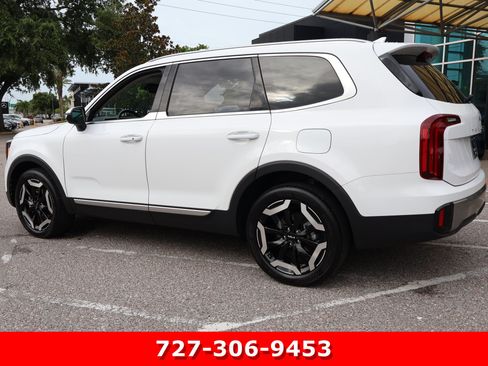 Used 2025 Kia Telluride S FWD image 7