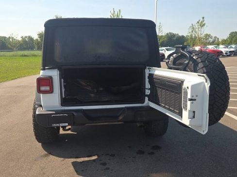Used 2018 Jeep Wrangler Unlimited Sport S AWD/4WD image 10