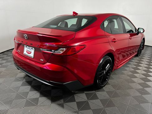 Certified 2025 Toyota Camry SE FWD image 5