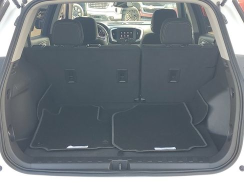 Used 2023 GMC Terrain SLE FWD image 11