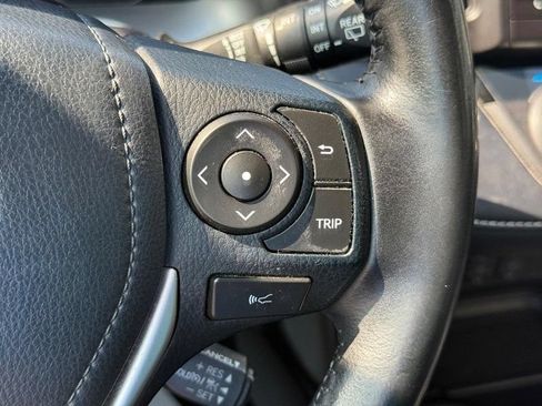 Used 2018 Toyota RAV4 Limited AWD/4WD image 21