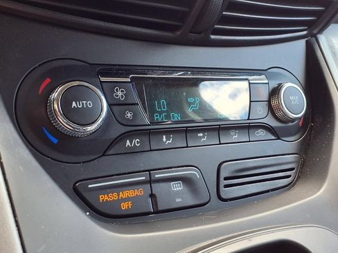 Used 2015 Ford Escape SE w/ Equipment Group 201A AWD/4WD image 21