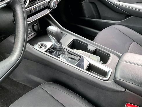 Used 2024 Nissan Sentra SV image 17