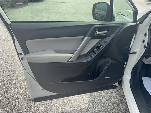 Used 2018 Subaru Forester 2.5i Limited AWD/4WD image 11