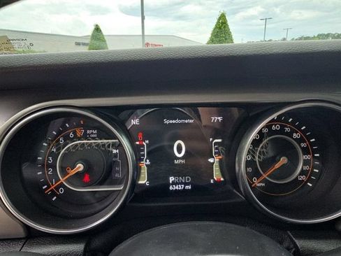 Used 2020 Jeep Gladiator Overland w/ LED Lighting Group AWD/4WD image 32