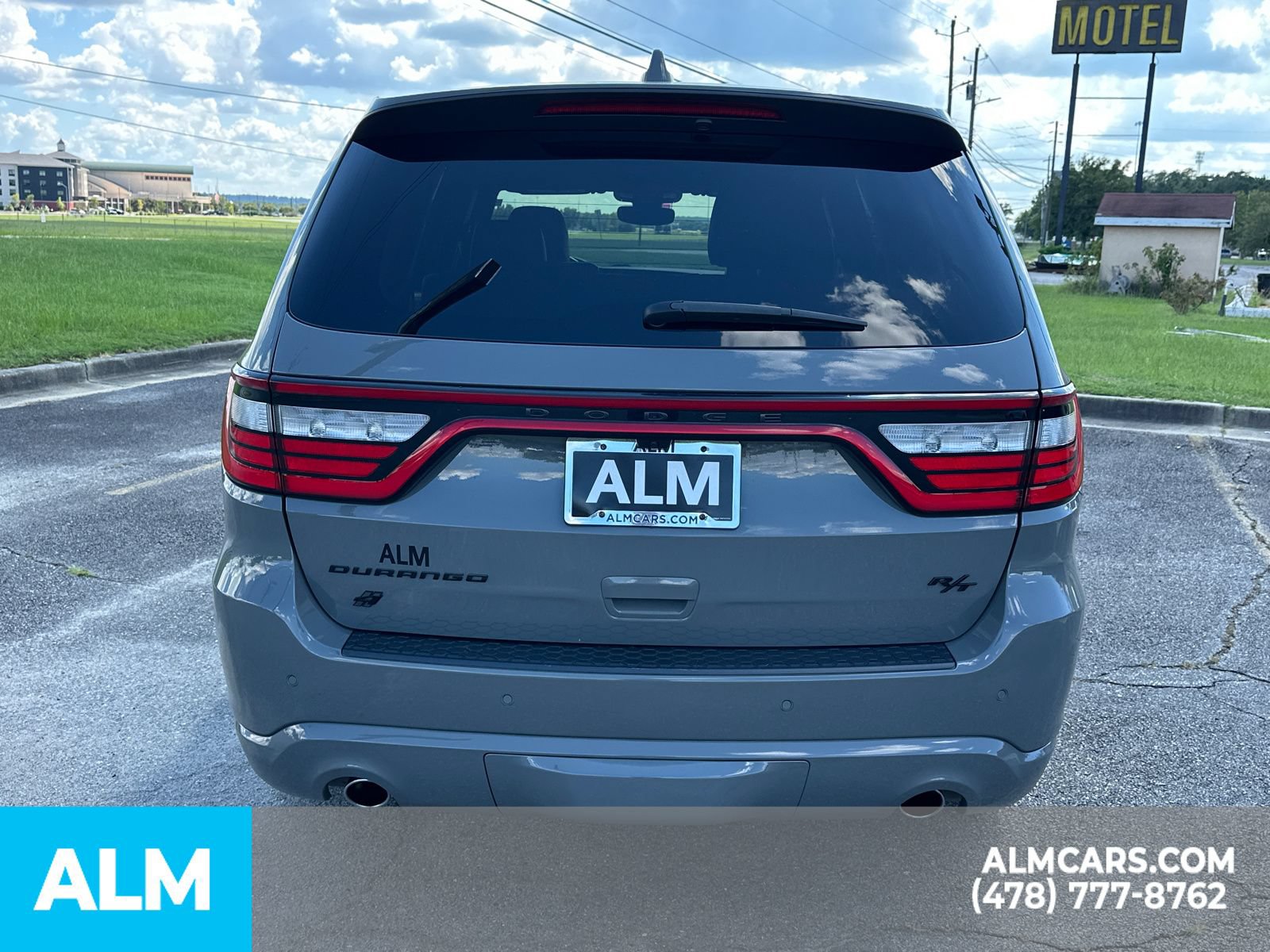 Used 2022 Dodge Durango R/T w/ Blacktop Package AWD/4WD image 6
