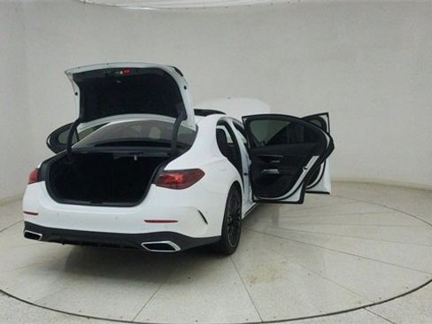 Used 2024 Mercedes-Benz E 450 4MATIC Sedan w/ Airmatic Package image 80