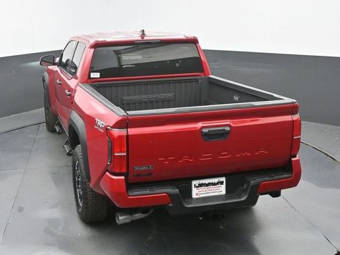 Used 2025 Toyota Tacoma TRD Off-Road AWD/4WD image 30