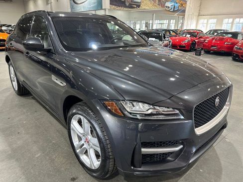 Used 2017 Jaguar F-PACE R-Sport image 45