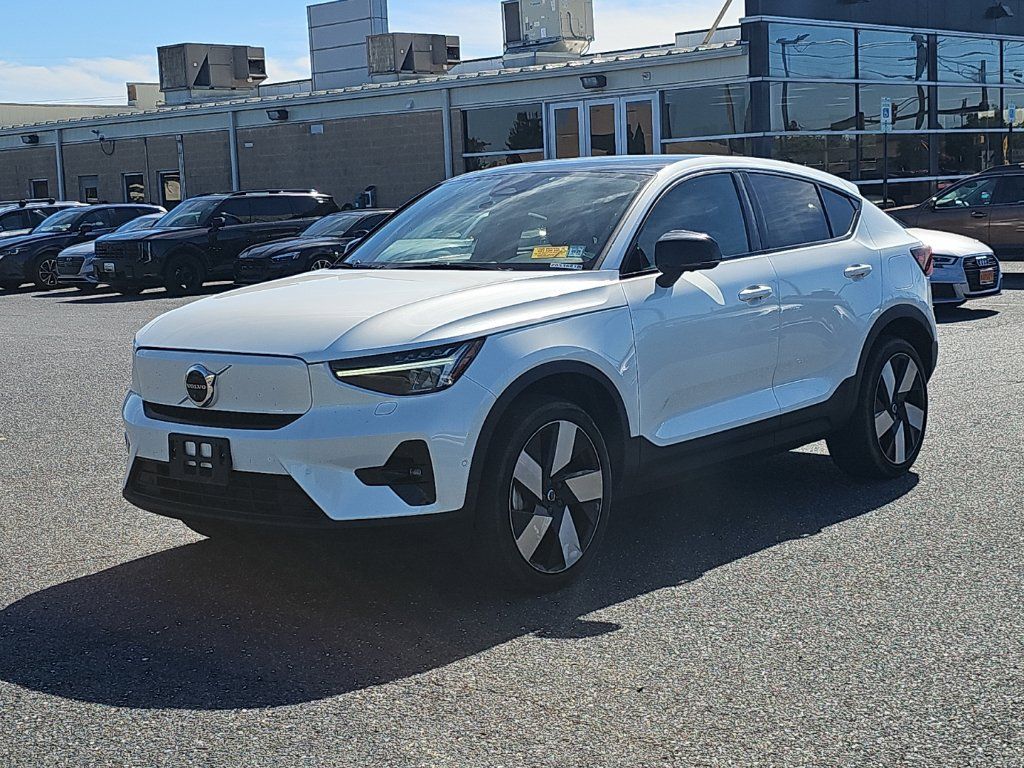 Used 2023 Volvo C40 P8 Recharge Plus w/ Climate Package AWD/4WD image 16
