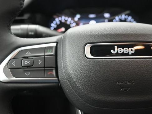 Used 2025 Jeep Compass Latitude w/ Altitude Special Edition AWD/4WD image 24